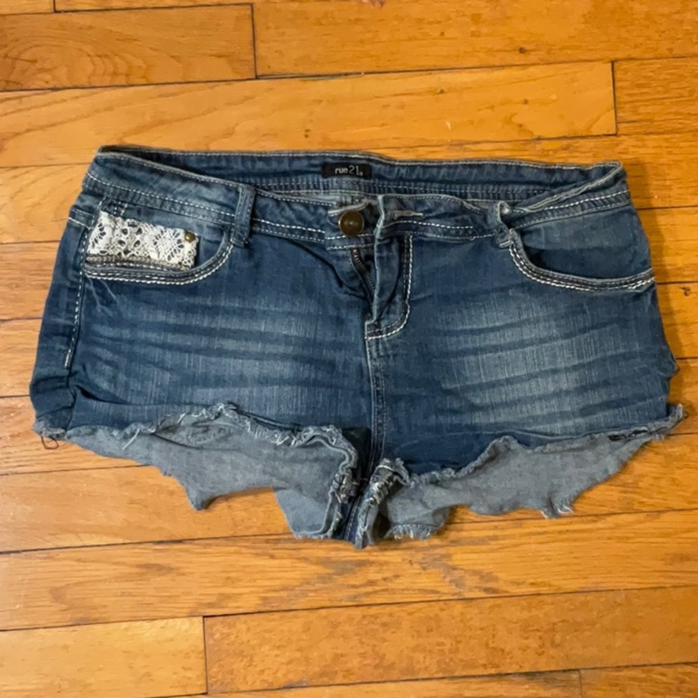 Rue21 Faded Denim Blue Jean Shorts with Lace back pockets